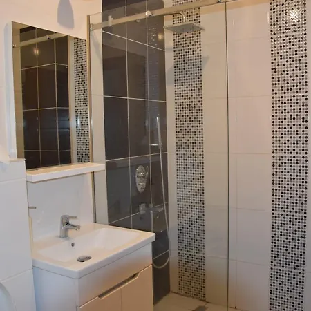 Solid Studios Mamaia